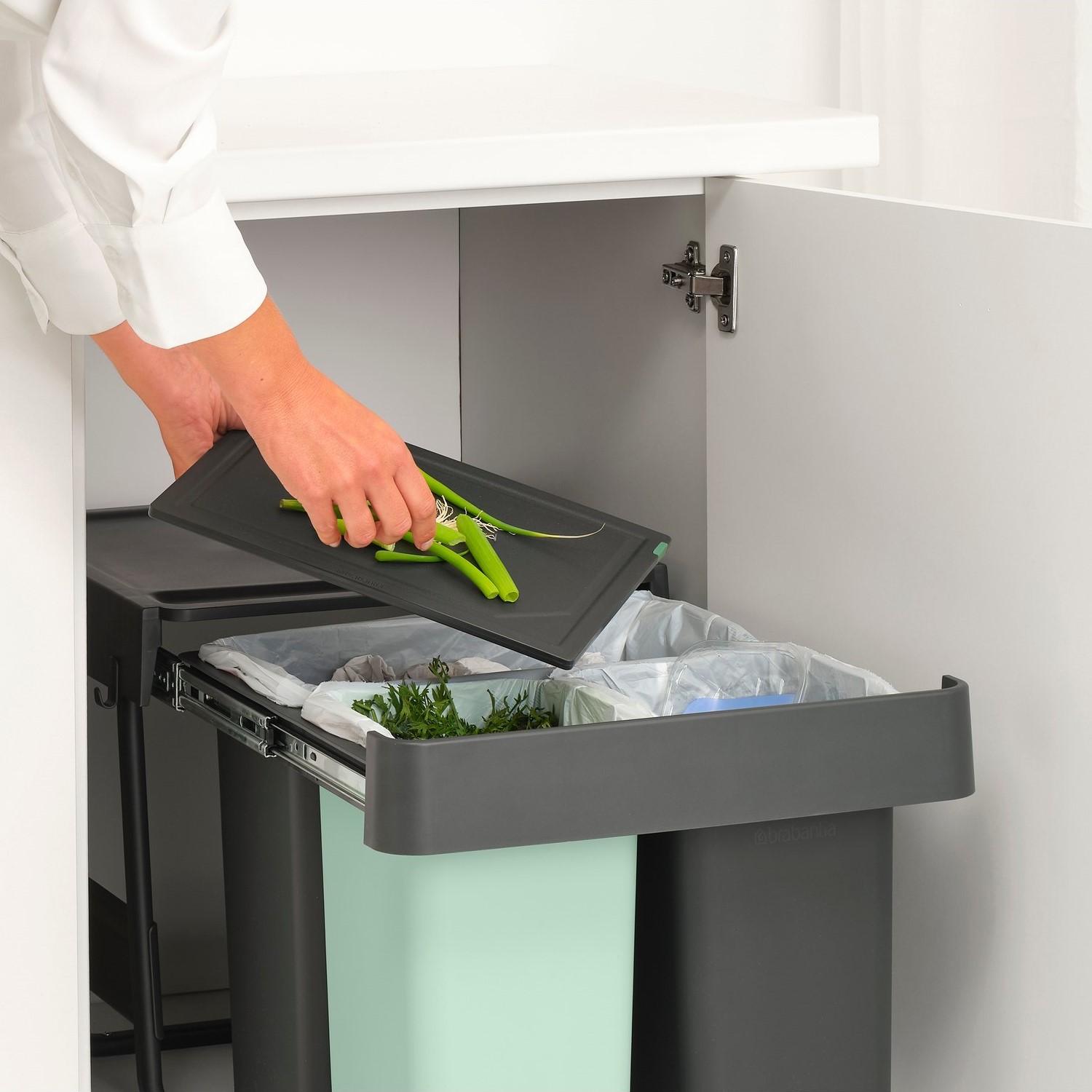 Vgradni koš za smeti SORT & GO 2x 10 l + 1x 20 l, temno siva / žad zelena, plast, Brabantia