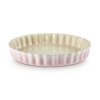 224016 forma na kolac 28 cm shell pink kamenina le creuset