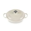 224991 kastrol signature 26 cm 2 2 l meringue litina le creuset