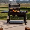 230614 3 peletovy gril woodridge pro cerna traeger