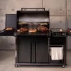 230623 1 peletovy gril woodridge elite cerna traeger