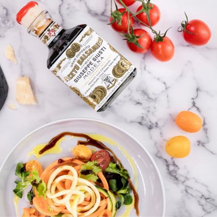 Balsamico Essig 2 GOLD MEDALS CUBICA 250 ml, Giusti