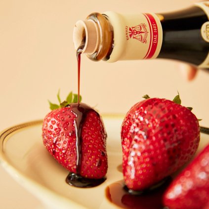 Balsamico Essig 5 GOLD MEDALS CHAMPAGNOTTINA 100 ml, Giusti