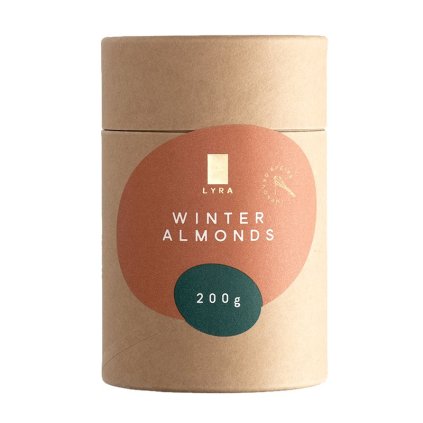 216446 mandle v mlecne cokolade winter almonds 200 g lyra