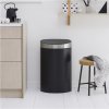 Touch Mülleimer TOUCH BIN NEW 40 l, mattschwarz mit mattem Deckel, Brabantia
