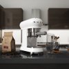 Käpaga espressomasin ECF01WHEU valge, Smeg