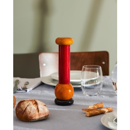 Salt- eller pepparkvarn MP0210, röd/gul/svart, Alessi