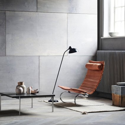 Golvlampa KAISER IDELL 1,25 m, svart, Fritz Hansen