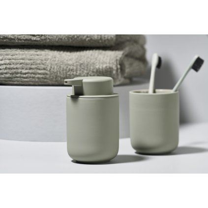Tvålpump UME 250 ml, olivgrön, keramik, Zone Denmark