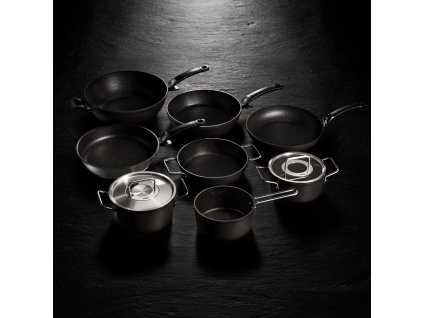 Hög gryta ADAMANT 18 cm, svart, aluminium, Fissler