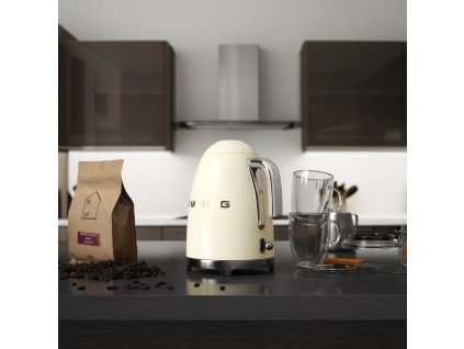 Elektrisk vattenkokare KLF03CREU 1,7 l, gräddvit, Smeg
