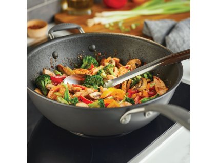Wok SCRATCHDEFENSE A1 34 cm, aluminum, Circulon