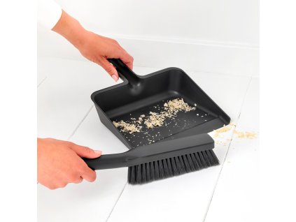 Sopskåpa och borstset DISKVÄNSSIDA 33 cm, mörk grå, plast, Brabantia