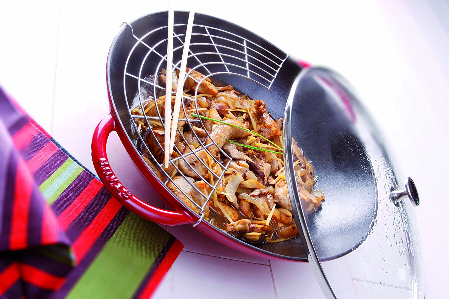 Wok 37 cm, med glaslock, körsbär, gjutjärn, Staub
