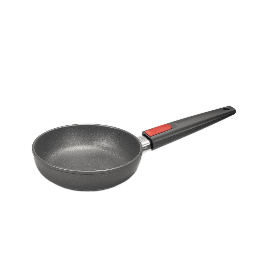 Non-stick stekpanna TITANIUM NOWO 20 cm, för induktion, avtagbart handtag, titan, WOLL