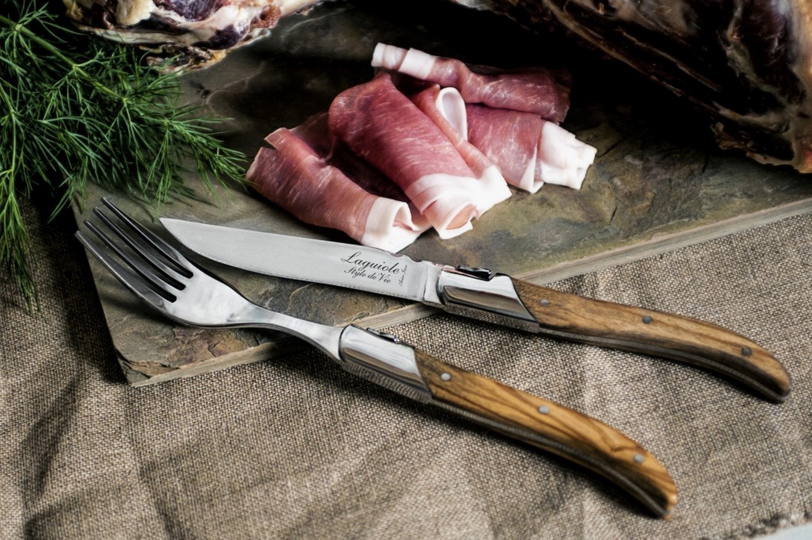 Köttgaffel LAGUIOLE LUXURY, 6 st, handtag i olivträ, Laguiole