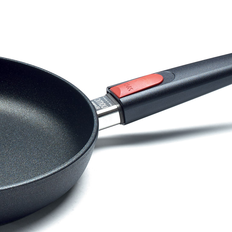 Non-stick stekpanna TITANIUM NOWO 20 x 20 cm, avtagbart handtag, titan, WOLL