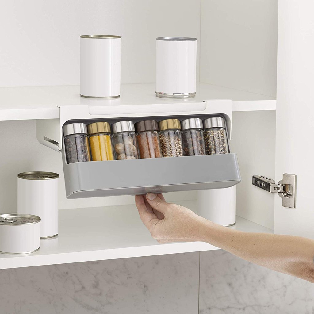 Underhylla skåporganisatör för kryddbehållare CUPBOARDSTORE, Joseph Joseph