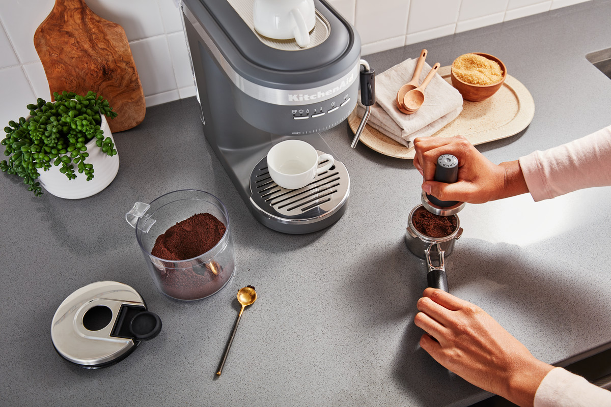 Halvautomatisk kaffemaskin 5KES6403EDG, mattgrå, KitchenAid