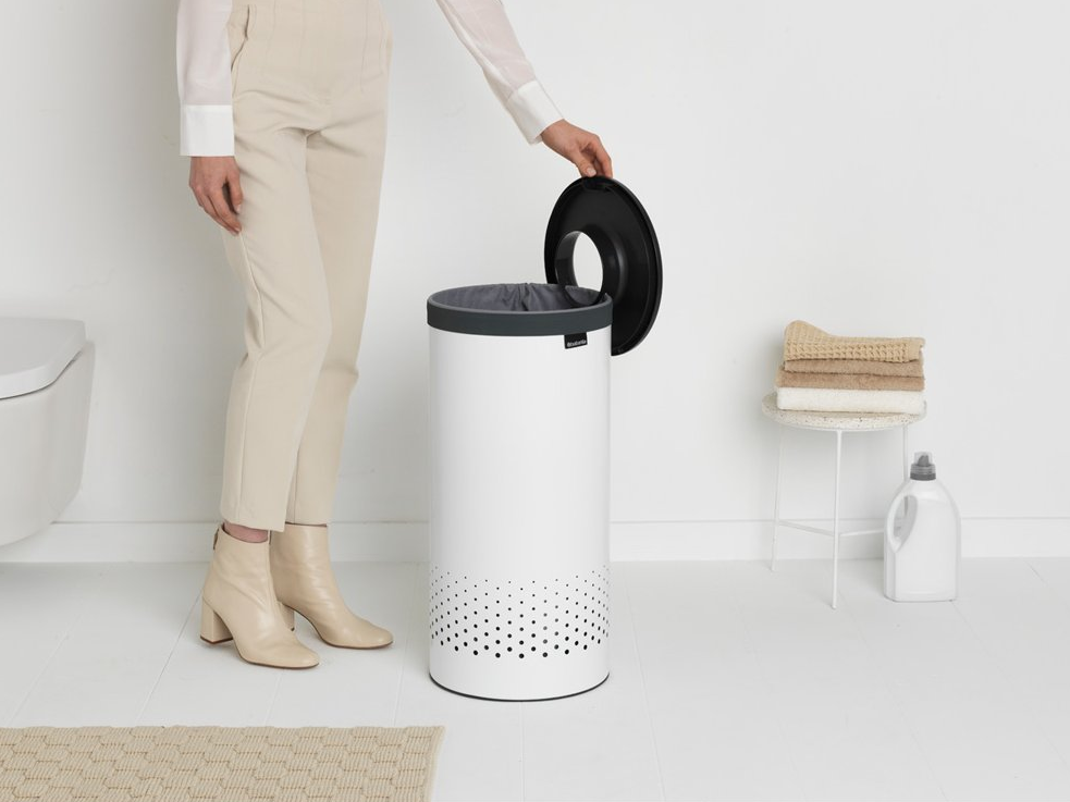 Tvättkorg 35 l, med plastlock, vit, Brabantia
