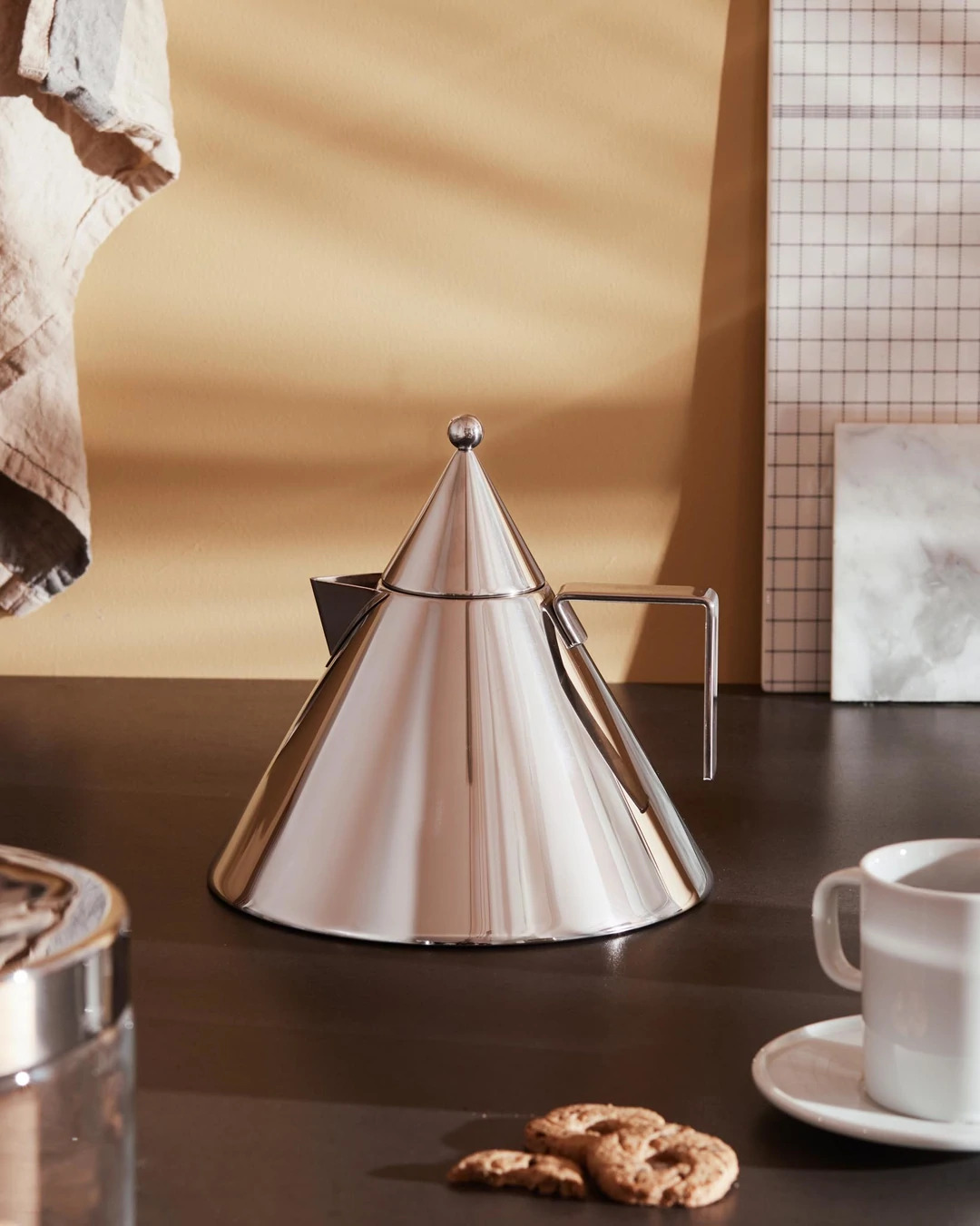 Vattenkokare för spishäll IL CONICO 2 l, Alessi