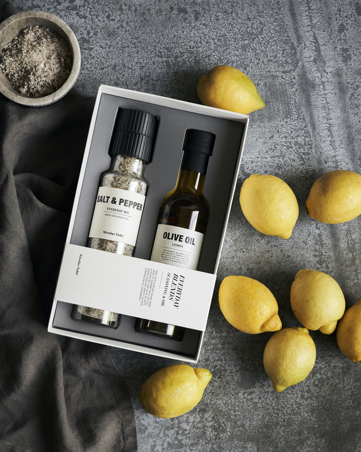 Salt, peppar och olivolja i presentset, Nicolas Vahé
