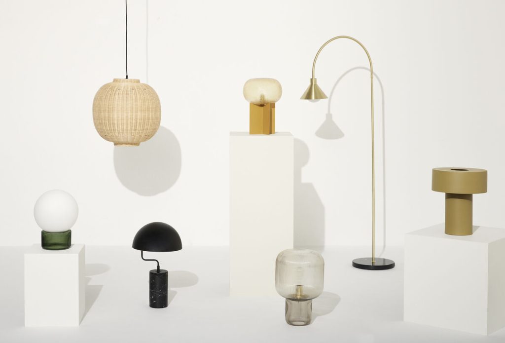 Bordslampa POISE, svart, Hübsch