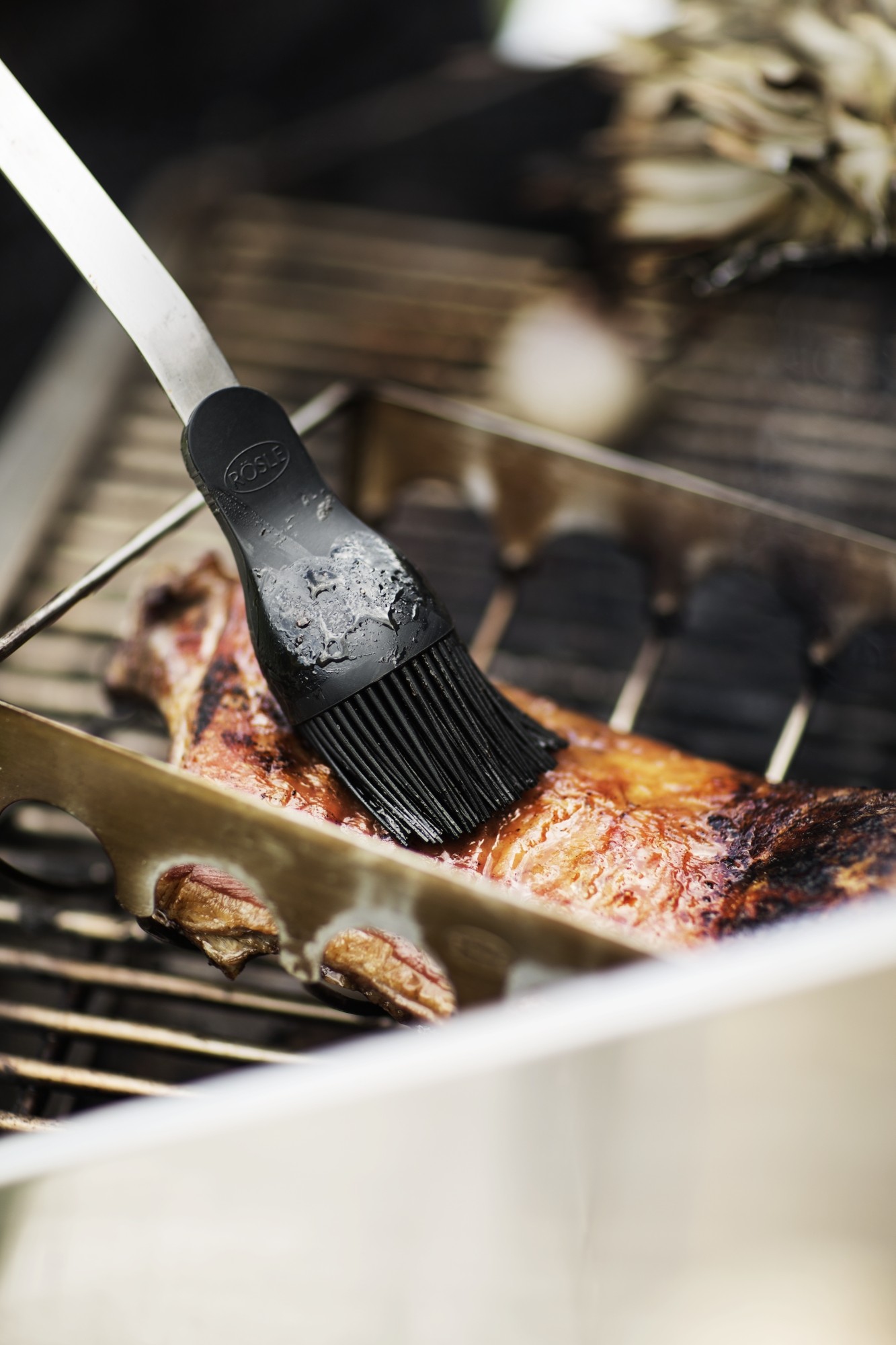 Revbenshållare för grill, Rösle