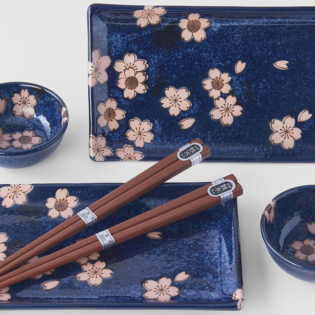 Sushiset med ätpinnar NAVY WITH PINK SAKURA, 4 st, MIJ