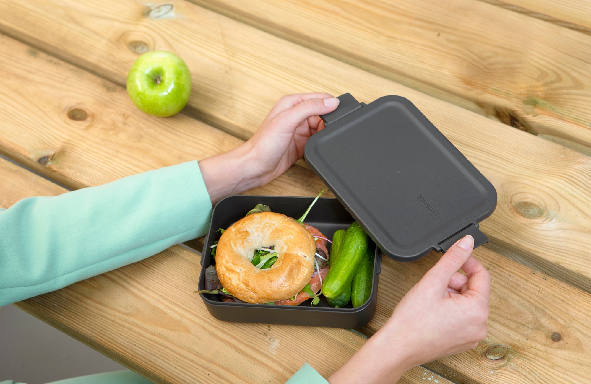 Matlåda, lunchburk och vattenflaska i set MAKE & TAKE mörkgrå, Brabantia