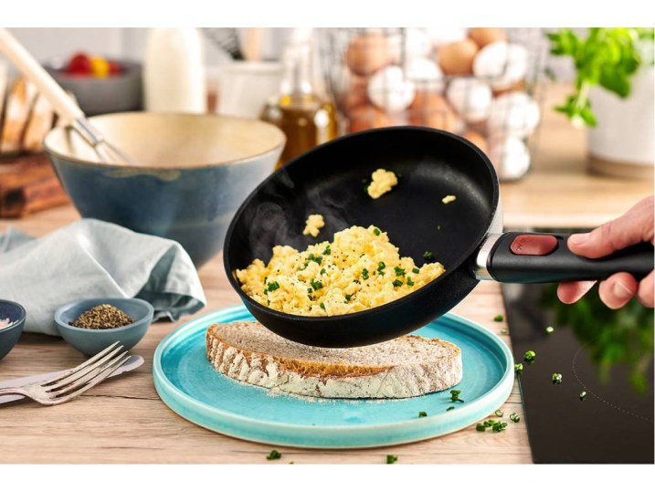 Non-stick stekpanna WOLL ECO LITE IND 24 cm, avtagbart handtag, WOLL
