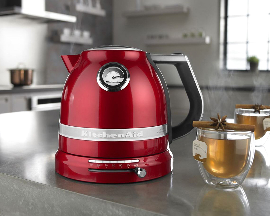 Elektrisk vattenkokare ARTISAN 5KEK1522ECA 1,5 l, metallic röd, KitchenAid