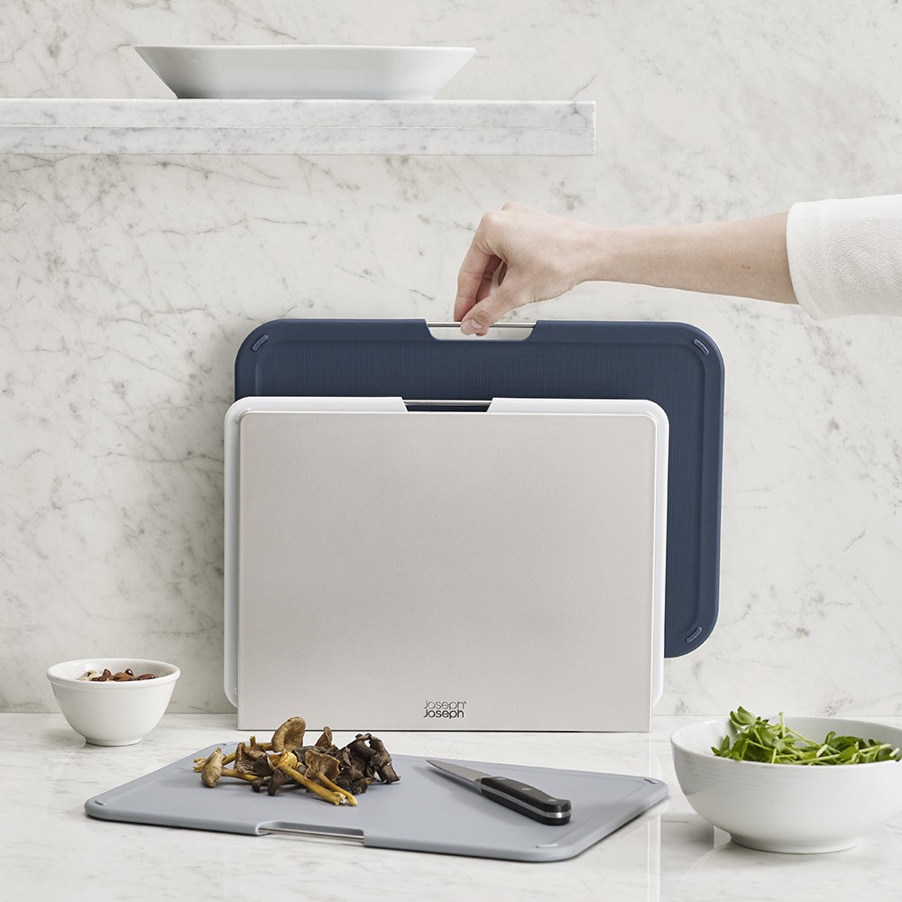 Skärbräda NEST3 L 60147, set i 3 delar, med ställning, grå, plast, Joseph Joseph