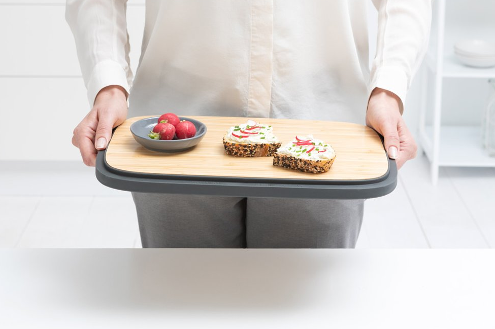 Brödlåda med skärbräda 39,5 cm, grå, Brabantia