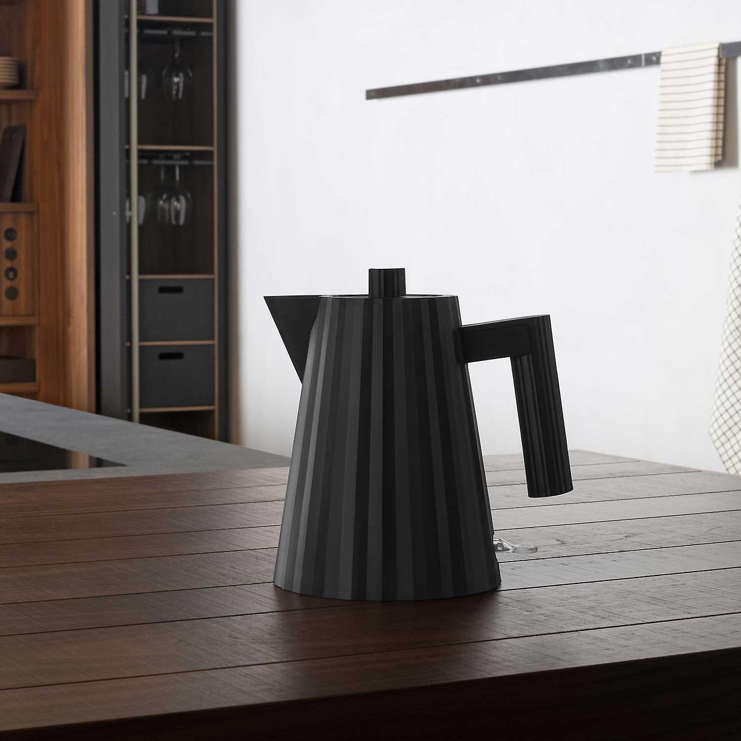 Elektrisk vattenkokare PLISSE 1 l, svart, Alessi
