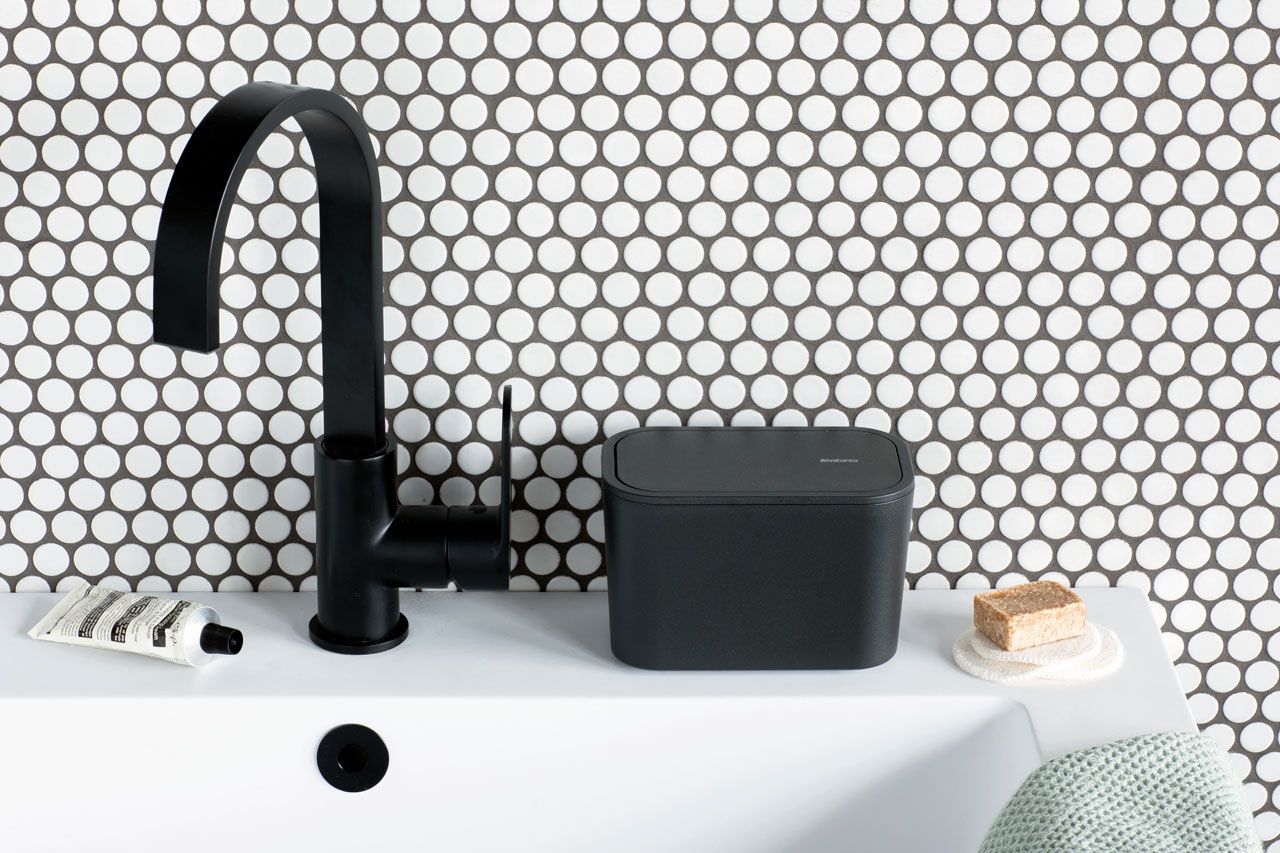 Soptunna för badrum MINDSET, mineralgrå, Brabantia