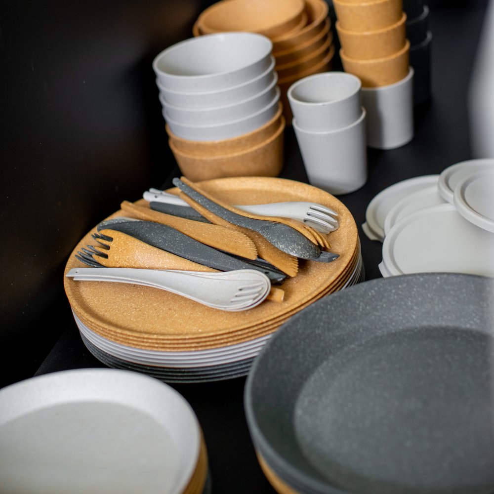 Plastskål CONNECT, set i 2 delar, 890 ml, naturlig askgrön, Koziol