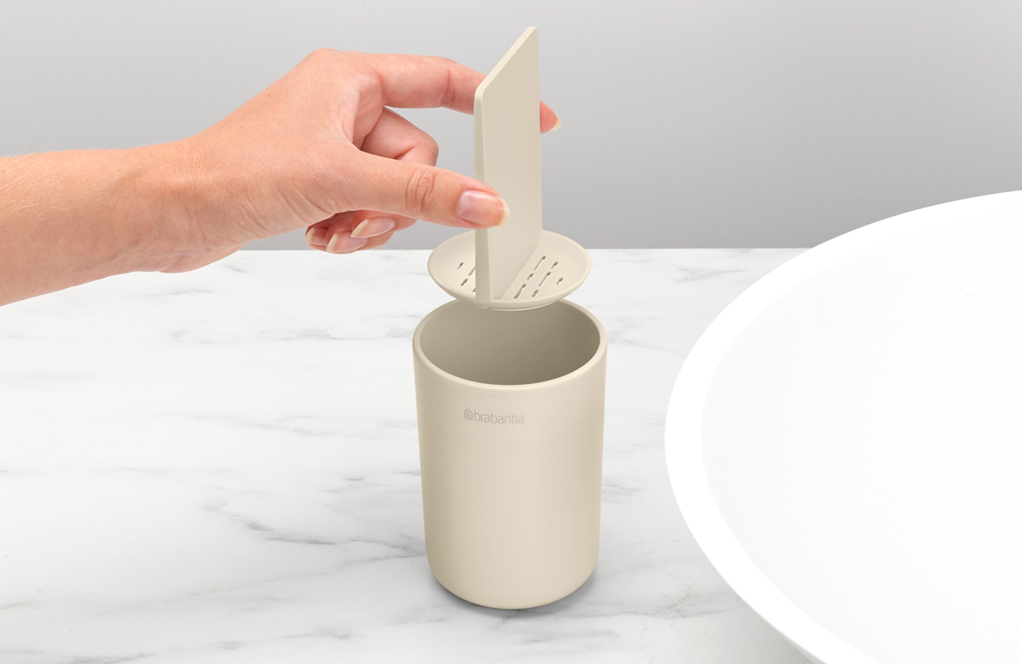 Tandborstmugg RENEW, mjuk beige, Brabantia