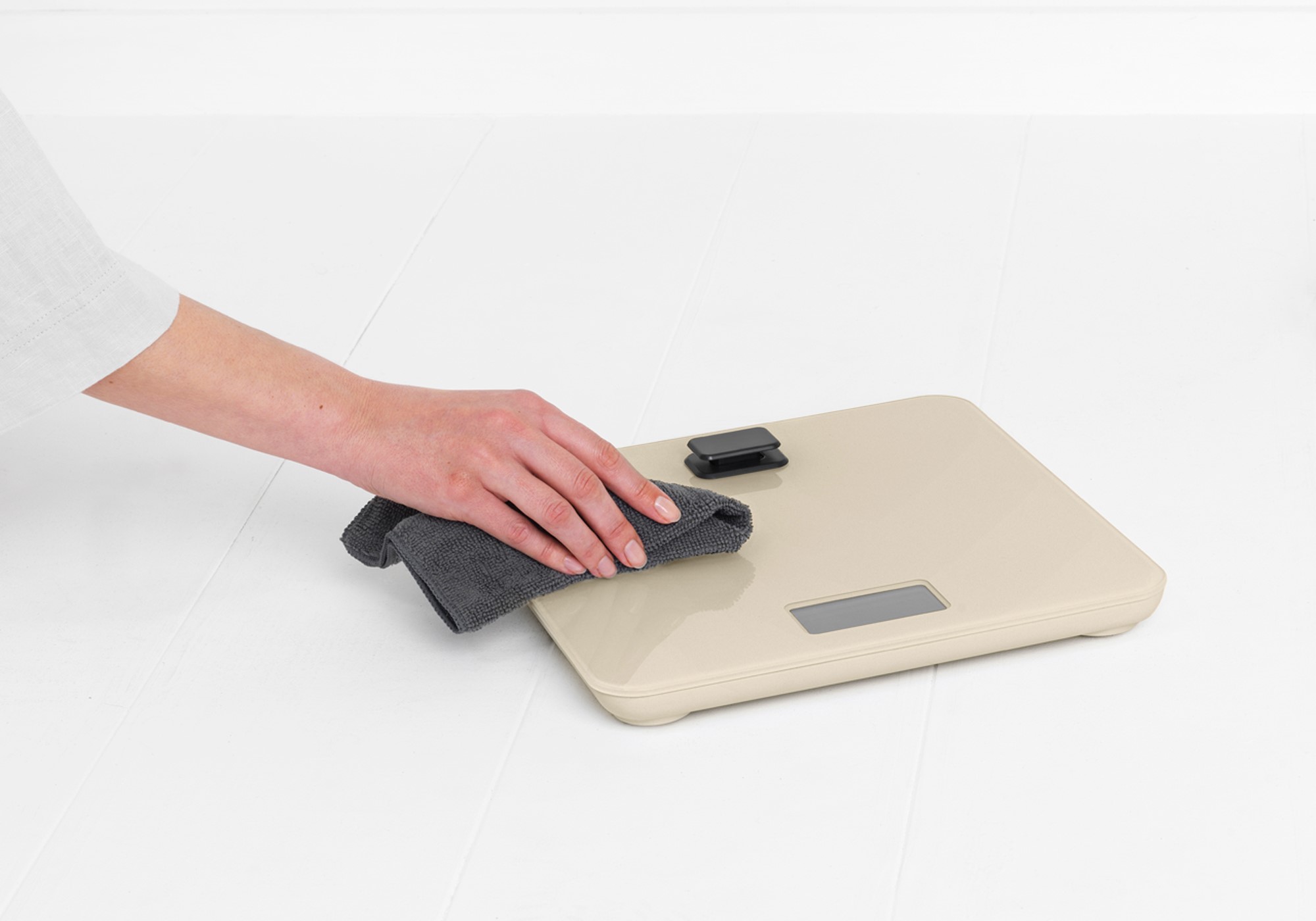 Digital badrumsvåg RENEW mjuk beige, batterifri, Brabantia