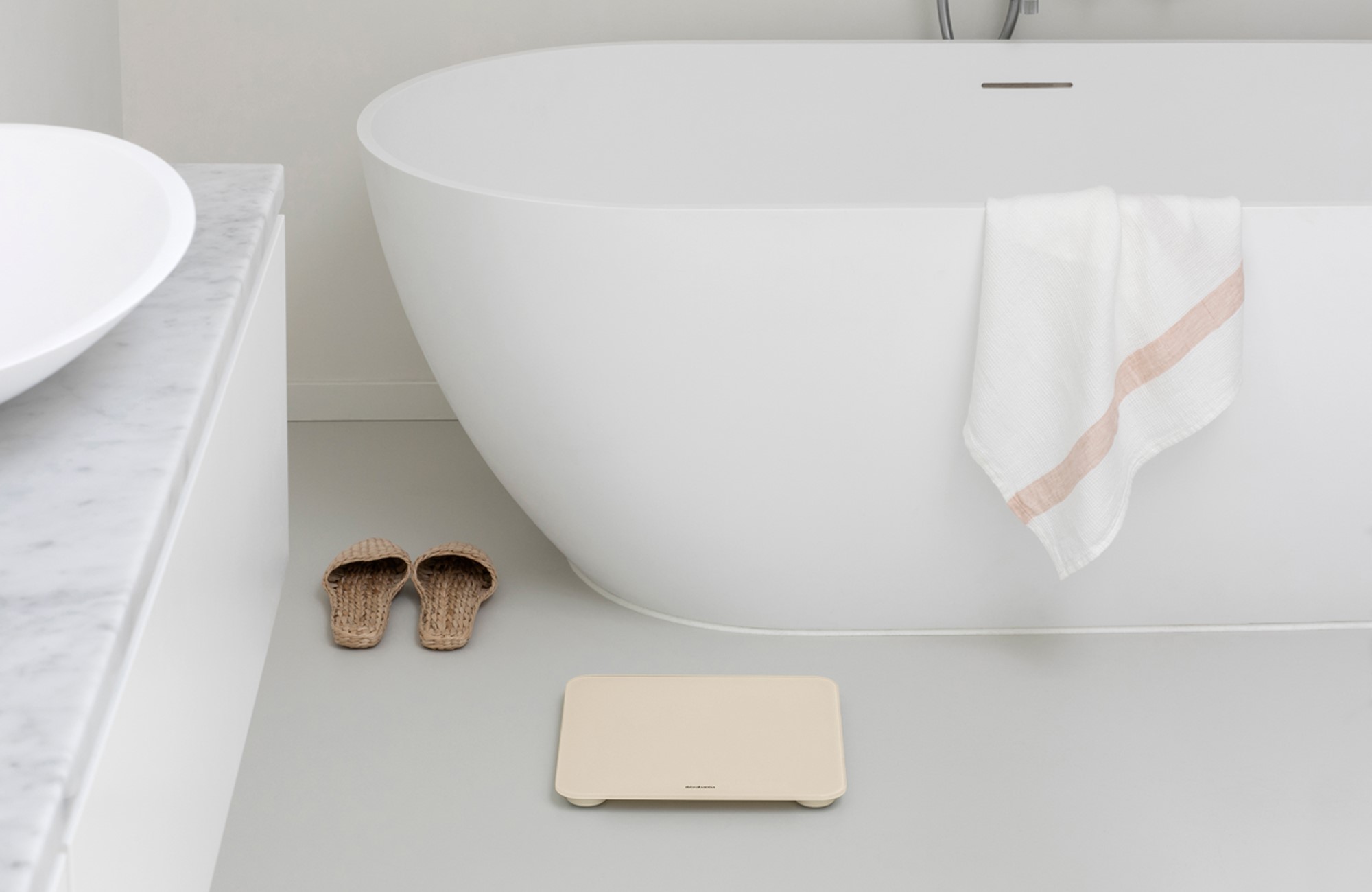 Digital kroppsviktsvåg RENEW mjuk beige, Brabantia
