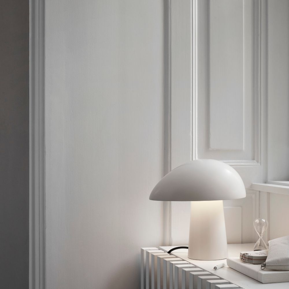 Bordslampa NIGHT OWL 24 cm, rökvit, Fritz Hansen
