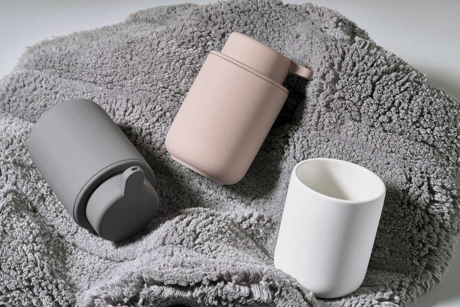 Tvålpump UME 250 ml, ljusgrå, keramik, Zone Denmark