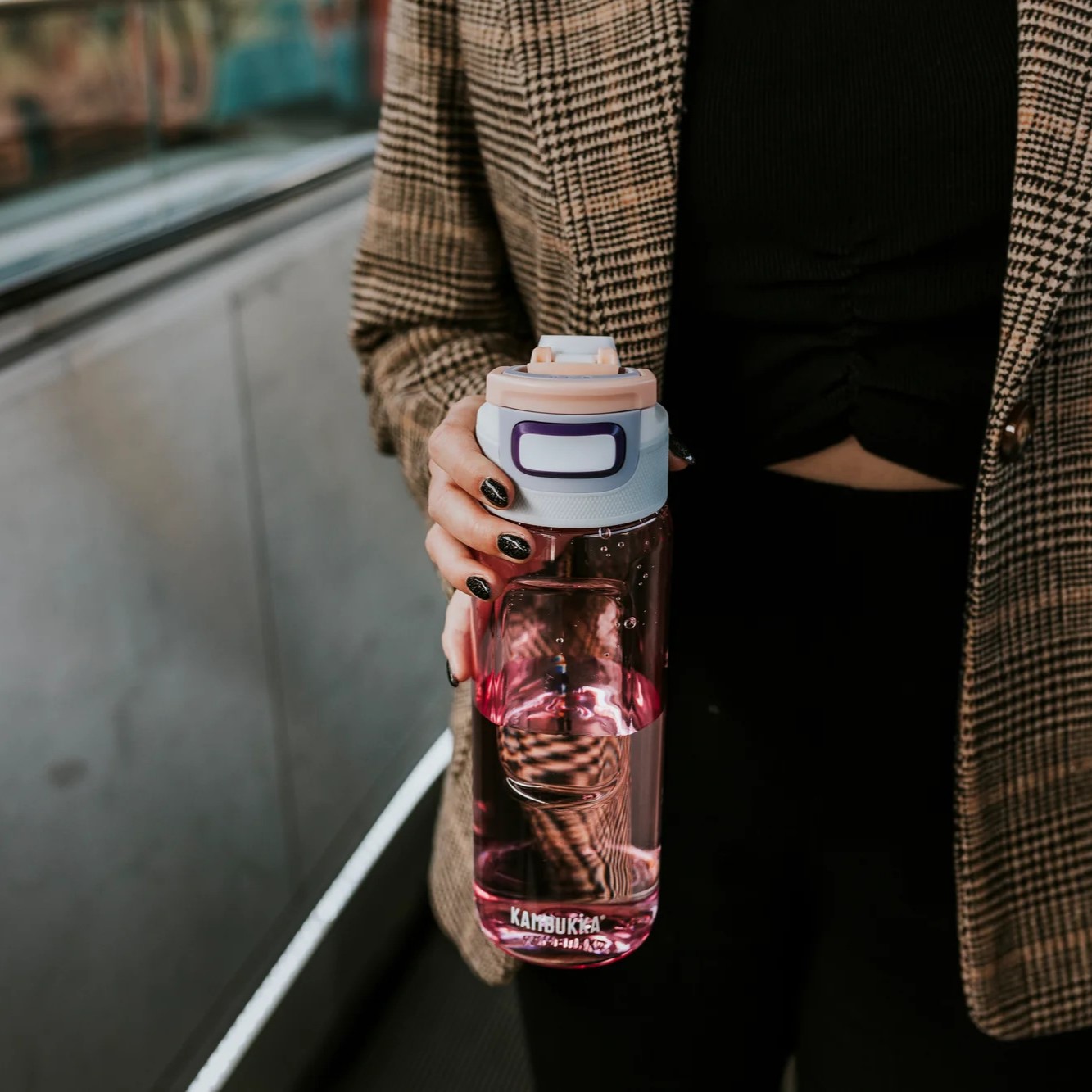 Vattenflaska ELTON 750 ml, regnbågspastellfärger, tritan, Kambukka