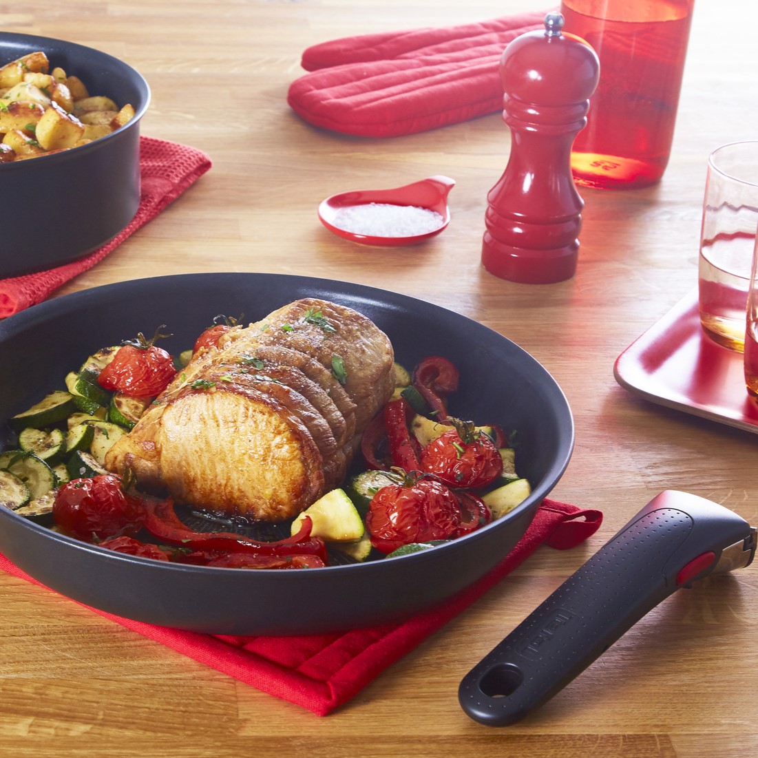 Set med stekpannor INGENIO UNLIMITED L7639032, set i 3, svart, aluminium, Tefal