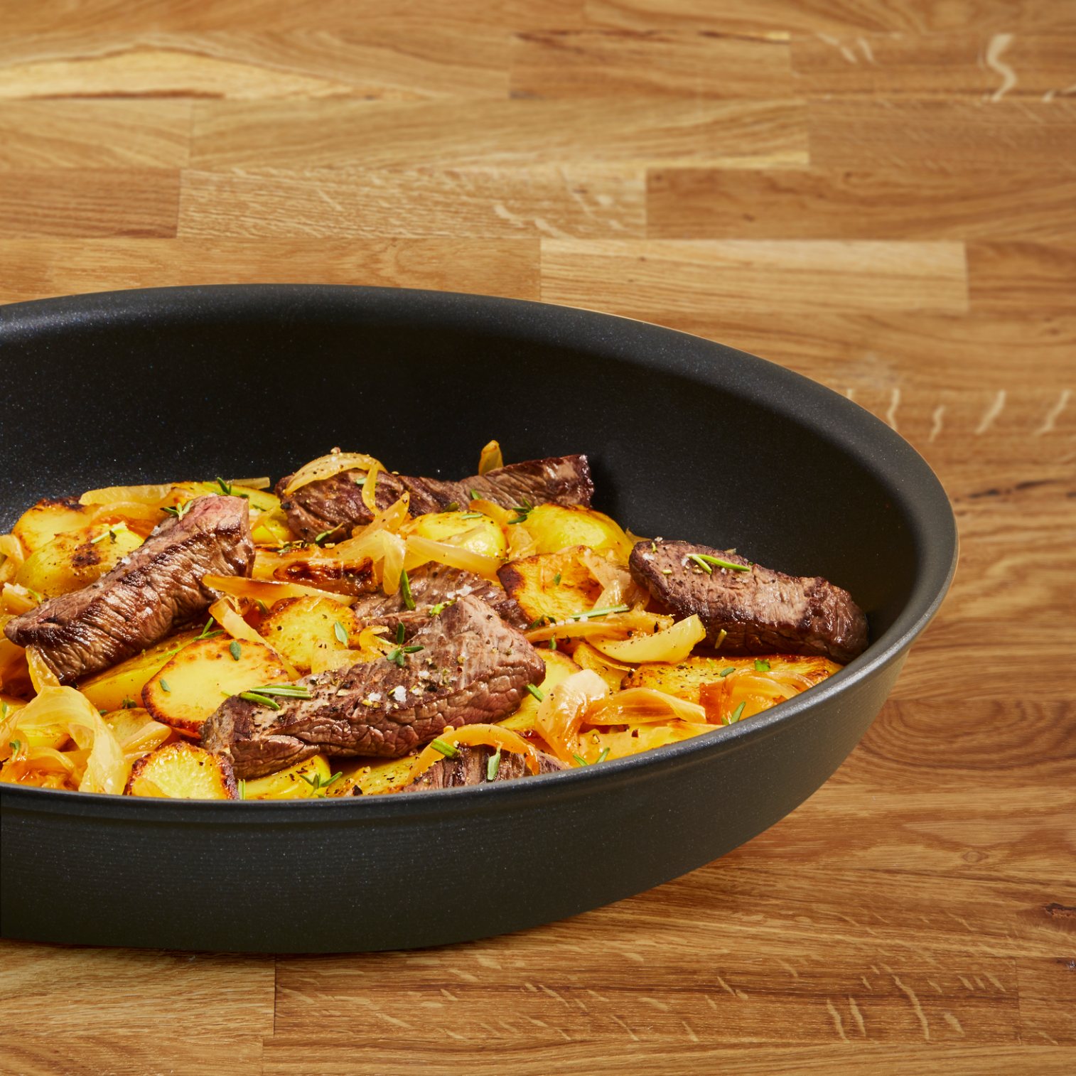 Non-stick stekpanna FORCE C2920653 28 cm, svart, aluminium, Tefal