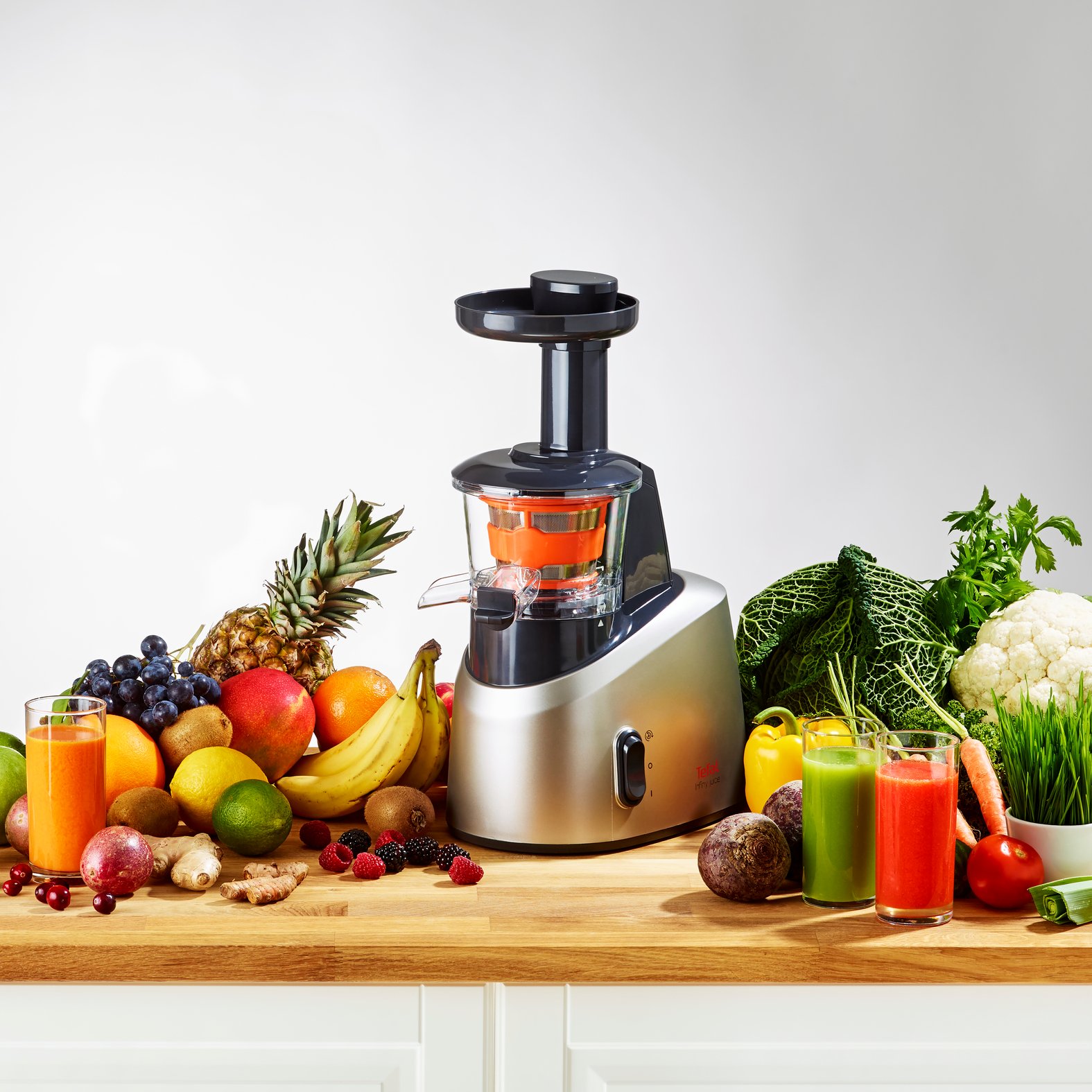 Elektrisk juicepress INFINY JUICE ZC255B38, silver, plast, Tefal