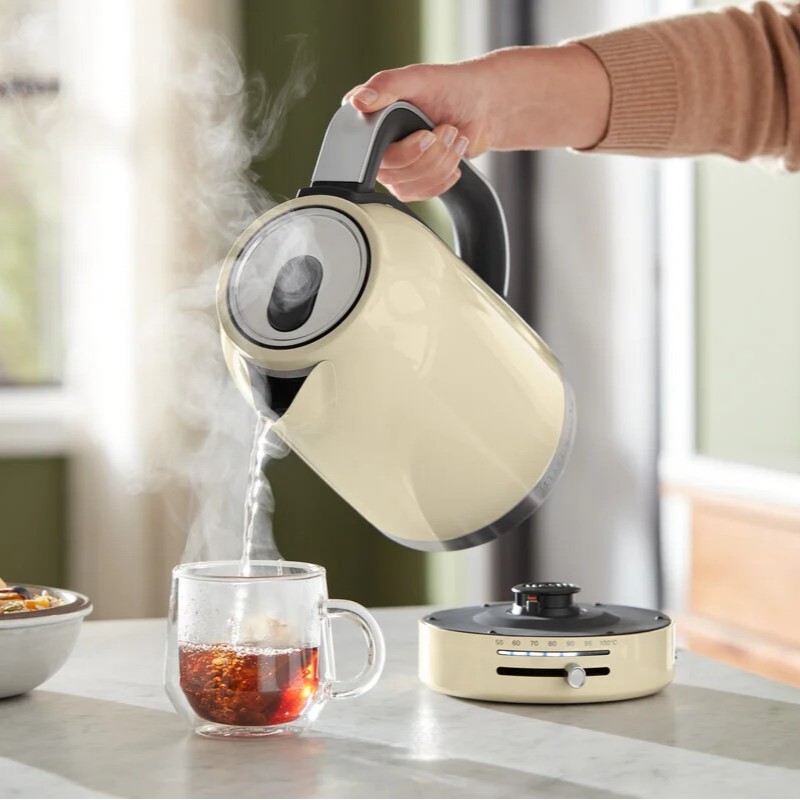 Vattenkokare 5KEK1701 1,7 l, mandel, KitchenAid