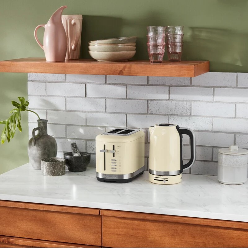 Vattenkokare 5KEK1701 1,7 l, mandel, KitchenAid