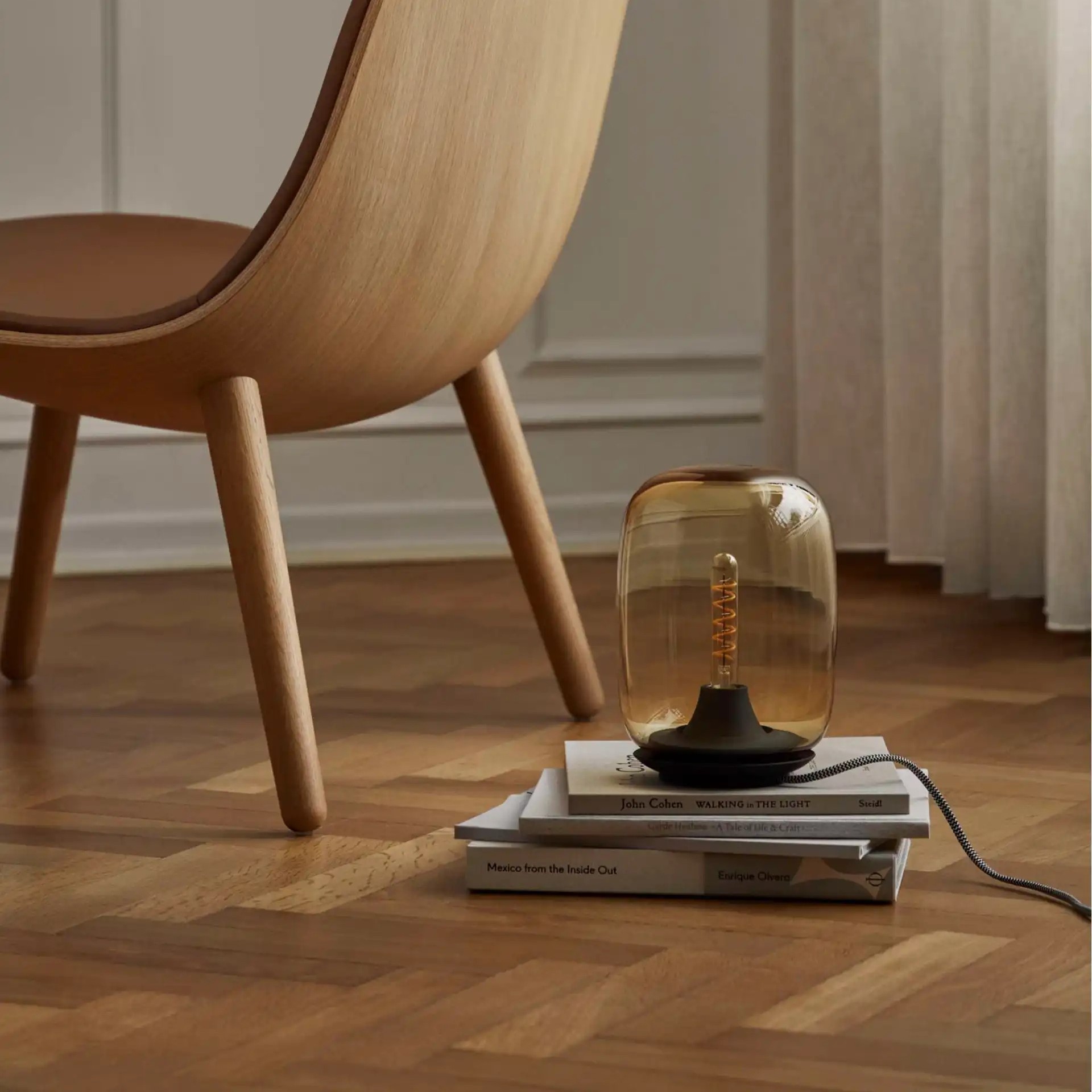 Skrivbordslampa ACORN 21 cm, LED, bärnsten, plast, Eva Solo