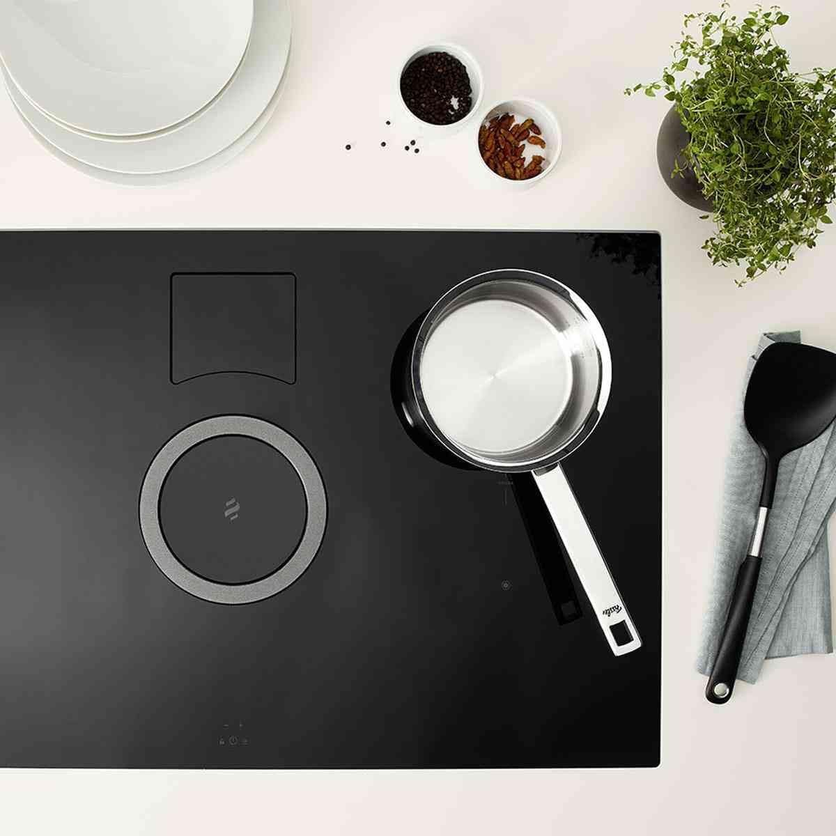 Kastruller ORIGINAL PROFI + universalpanna CERATAL COMFORT, set i 6 delar, Fissler